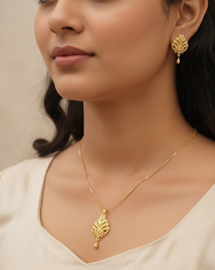 Exquisite 1 Gram Gold Plated Floral Fan Pendant Set with Heart-Shaped Stone Accents